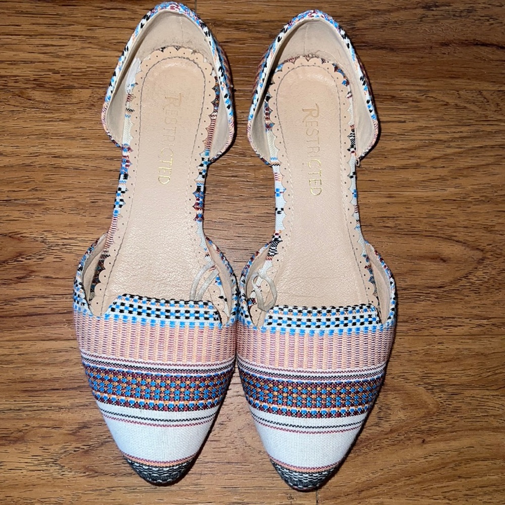 Restricted brand shows size 7